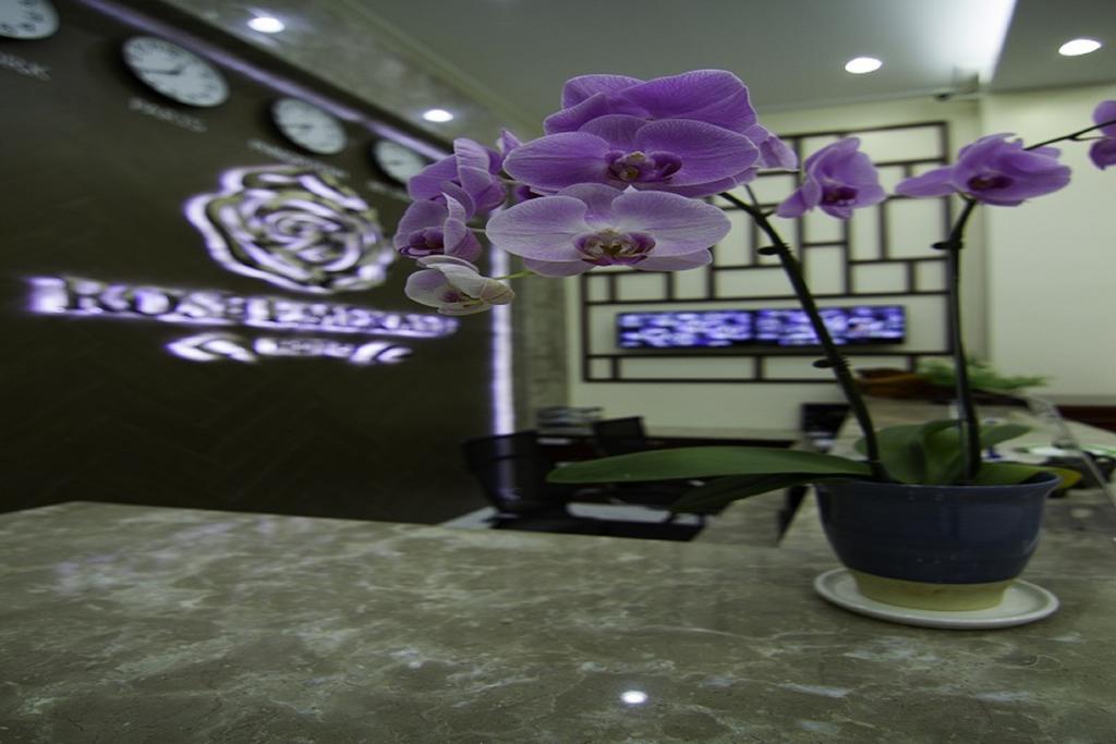 Rose Emerald Hotel Phnom Penh Exteriör bild
