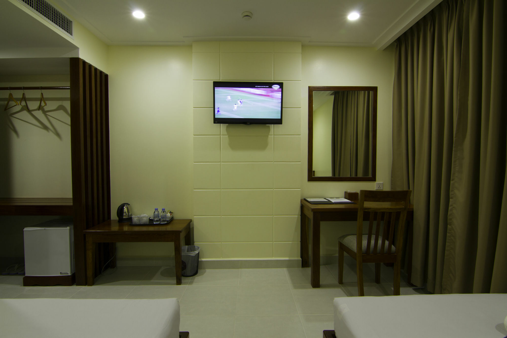 Rose Emerald Hotel Phnom Penh Exteriör bild