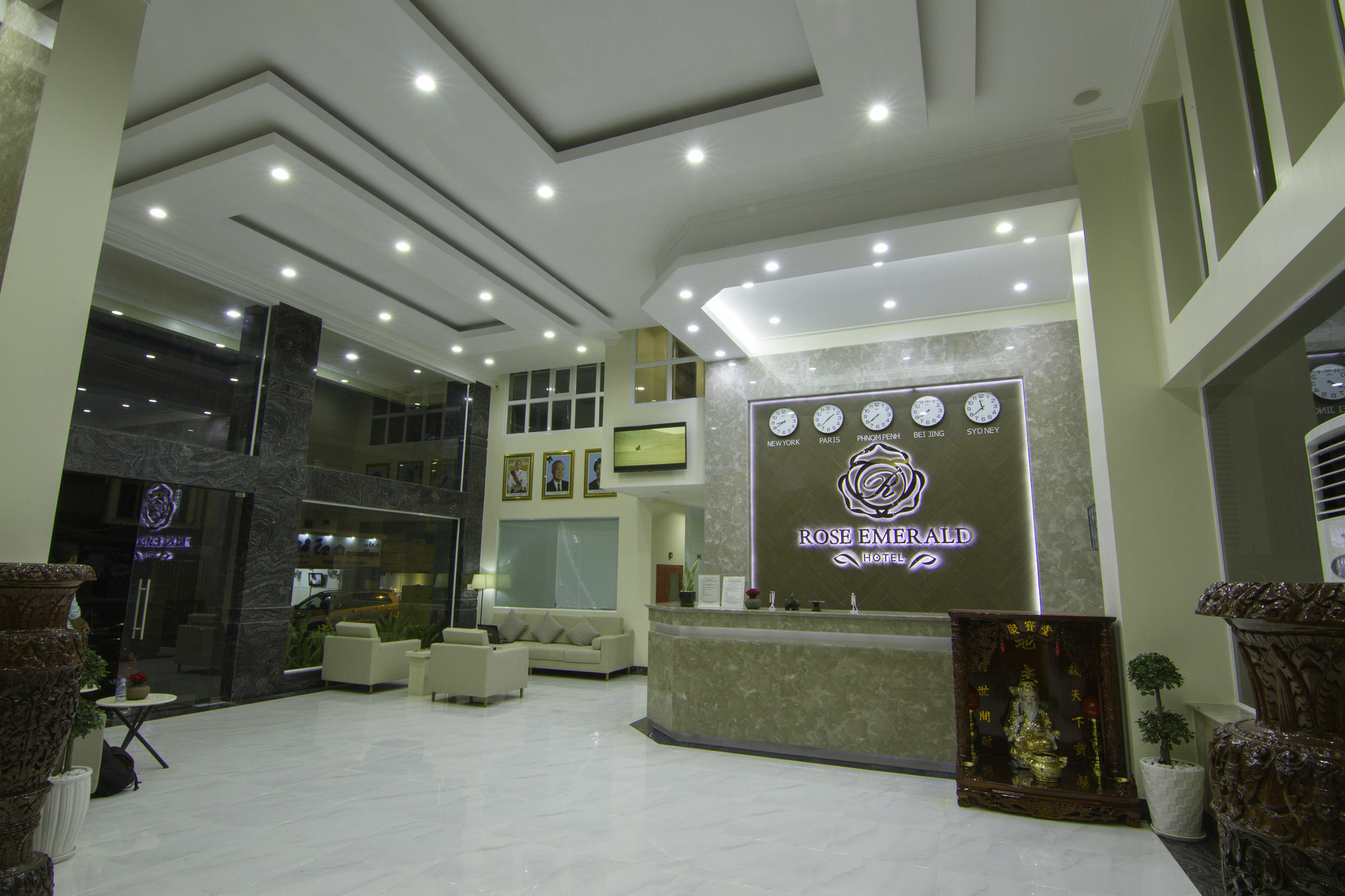 Rose Emerald Hotel Phnom Penh Exteriör bild