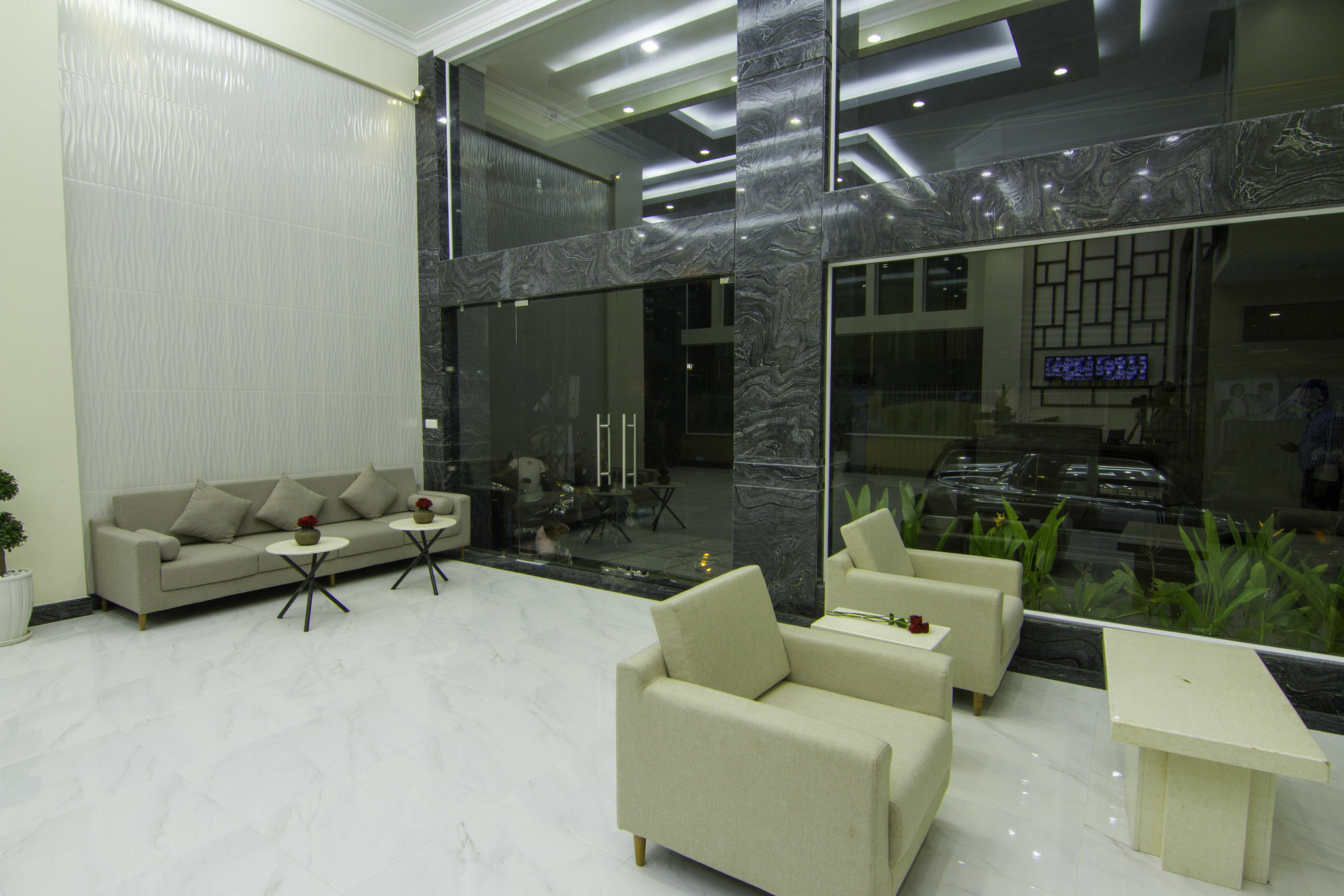 Rose Emerald Hotel Phnom Penh Exteriör bild
