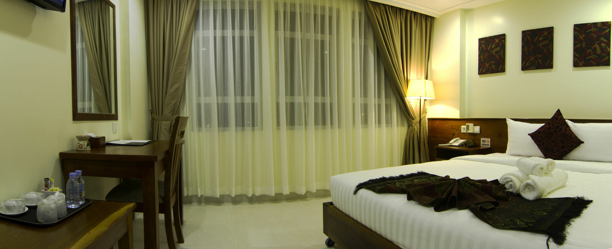 Rose Emerald Hotel Phnom Penh Exteriör bild