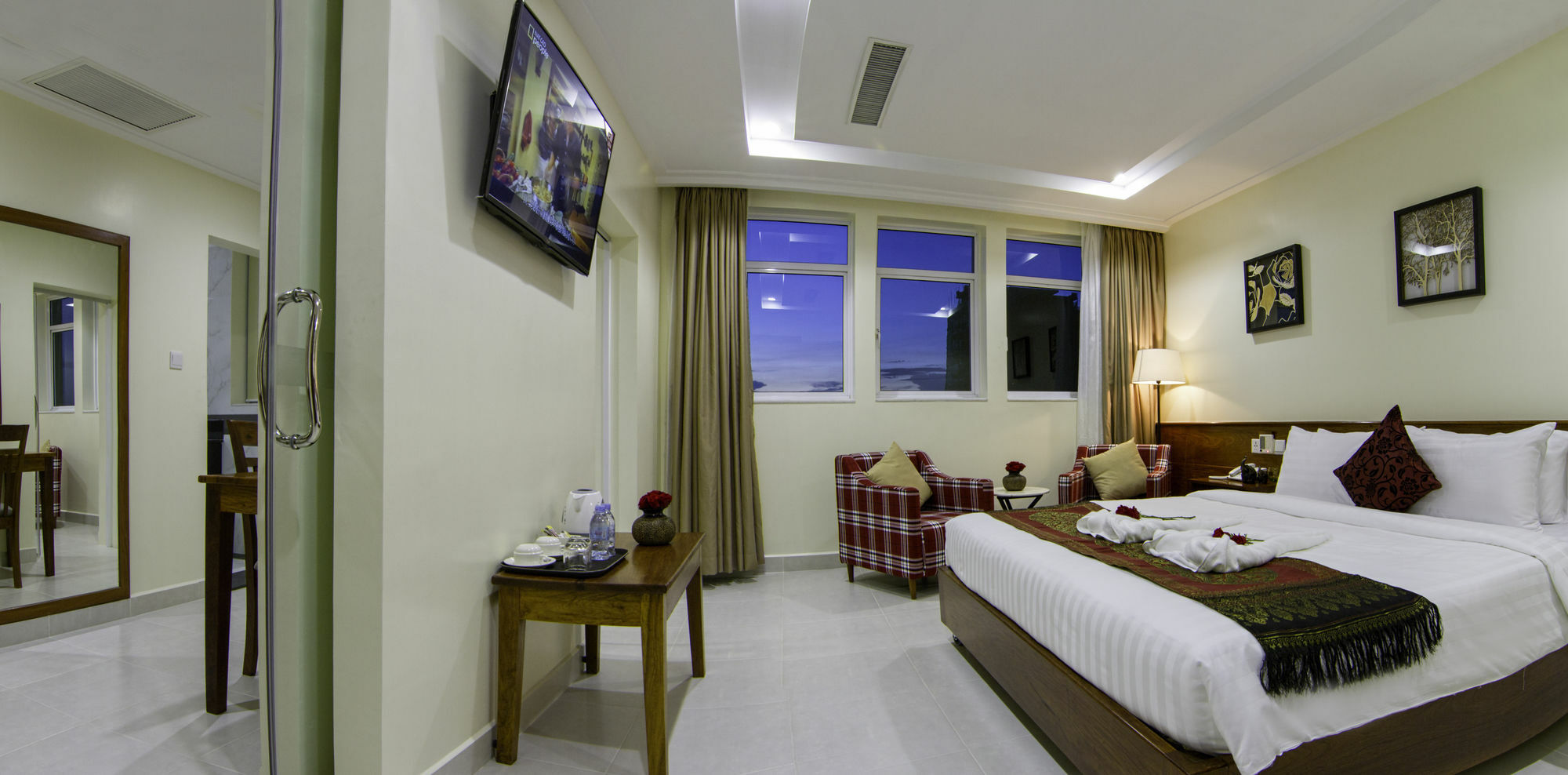 Rose Emerald Hotel Phnom Penh Exteriör bild