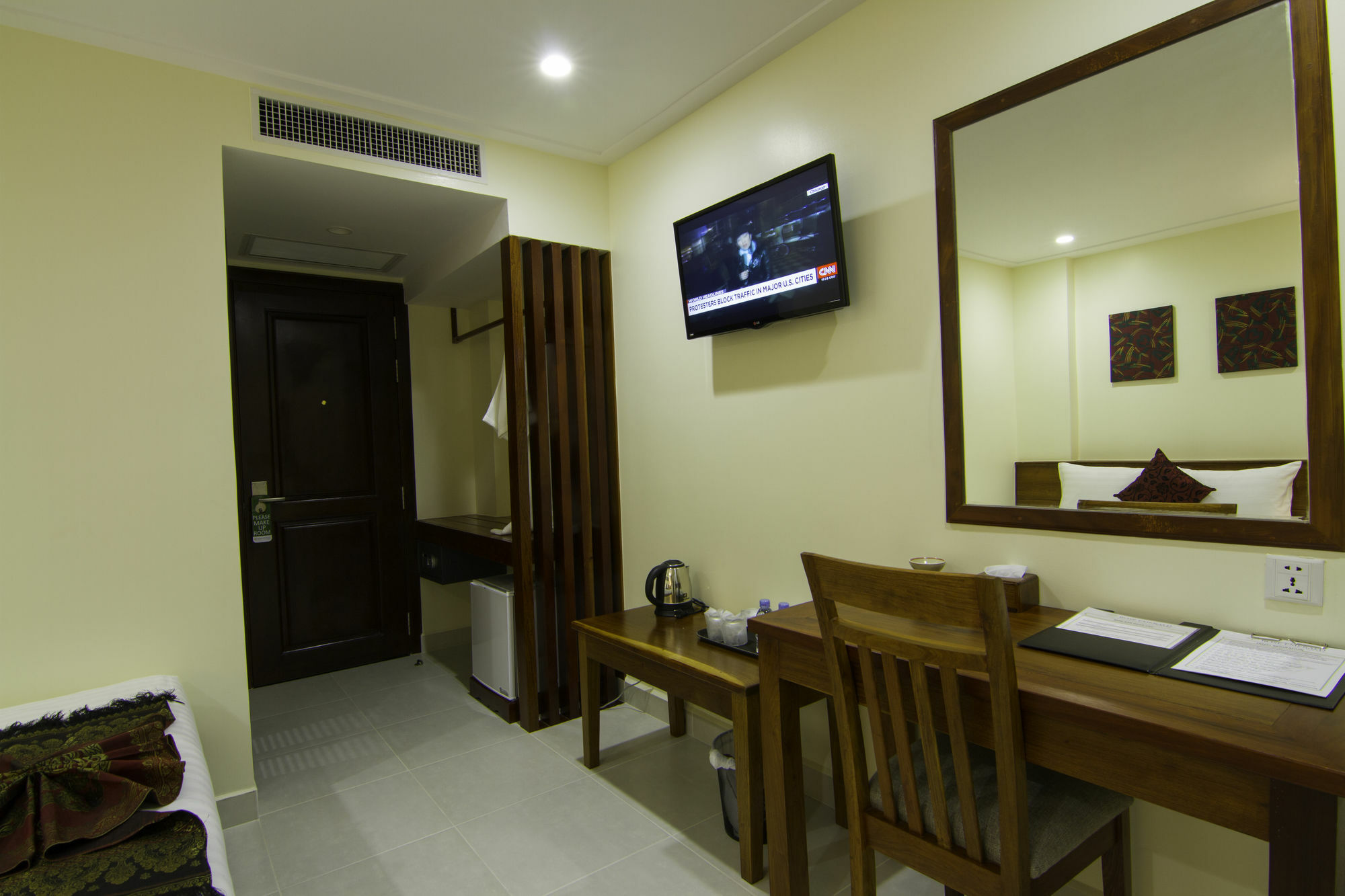 Rose Emerald Hotel Phnom Penh Exteriör bild