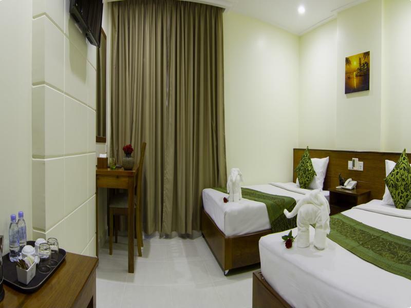 Rose Emerald Hotel Phnom Penh Exteriör bild