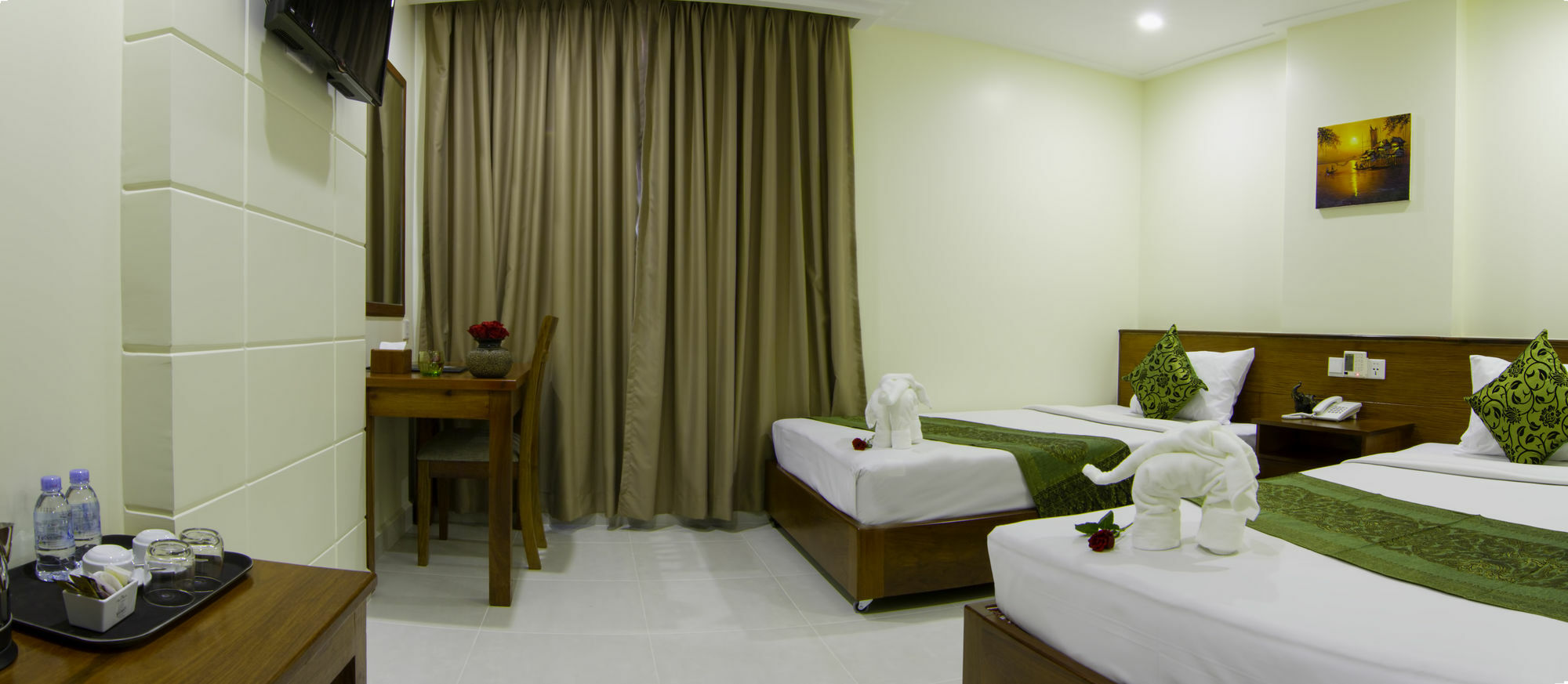 Rose Emerald Hotel Phnom Penh Exteriör bild